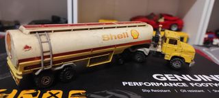 Camión Scania + remolque cisterna SHELL Majorette