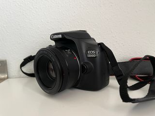 Camara Canon 1300D + objetivo 50mm