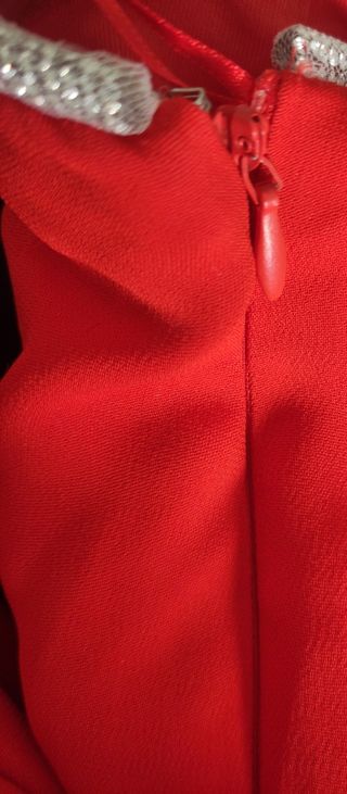 Vestido de fiesta palabra de honor rojo.Fin de Año