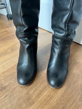 Botas altas de piel