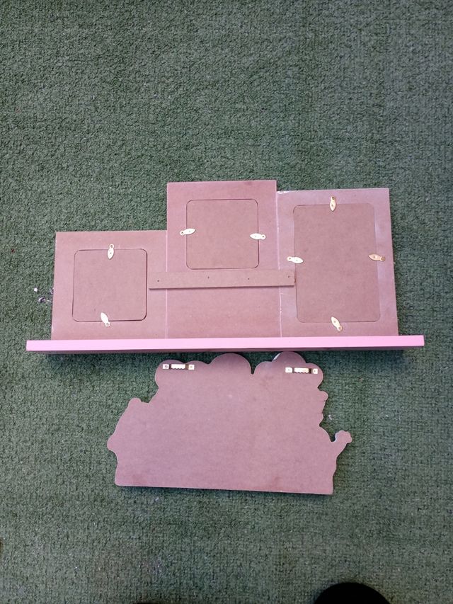 Conjunto de marcos y perchero infantil