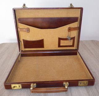 MALETÍN EN PIEL DE COCODRILO