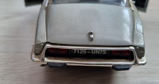 COCHE A ESCALA CITROEN DS 19 1/18 1963  SOLIDO