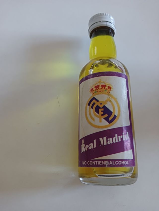 Antigua botellita Real Madrid