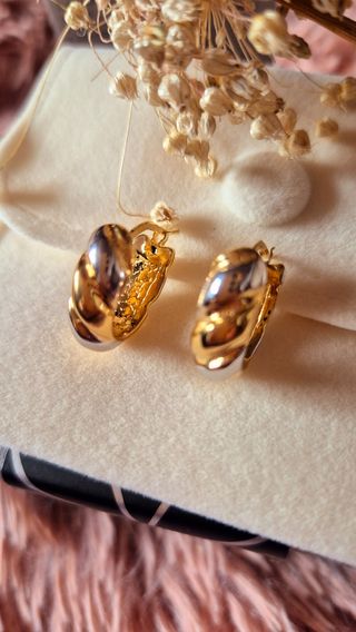 Pendientes Plata Baño Oro
Pendientes Pluma Dorada 