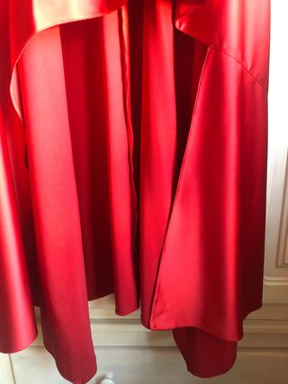 Vestido De Fiesta De Raso Rojo De Zara