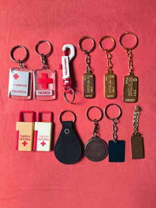 LOTE CRUZ ROJA LLAVEROS, EMBLEMAS, INSIGNIAS, PIN,