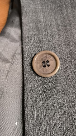 Traje caramelo mujer