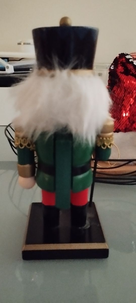 NAVIDAD Cascanueces de madera 20cm