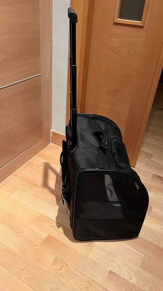 Transportín con ruedas perro