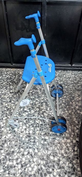 ANDADOR PARA ADULTOS SIN ESTRENAR