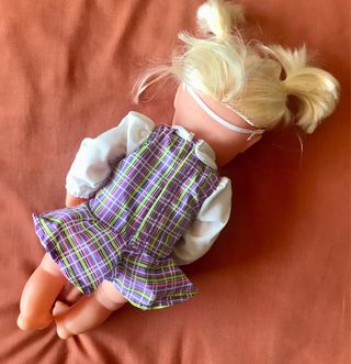 Muñeco NENUCO con gafas