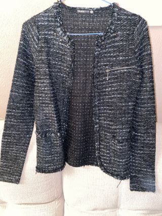 Chaqueta de mujer tweed , estilo old money . Nueva