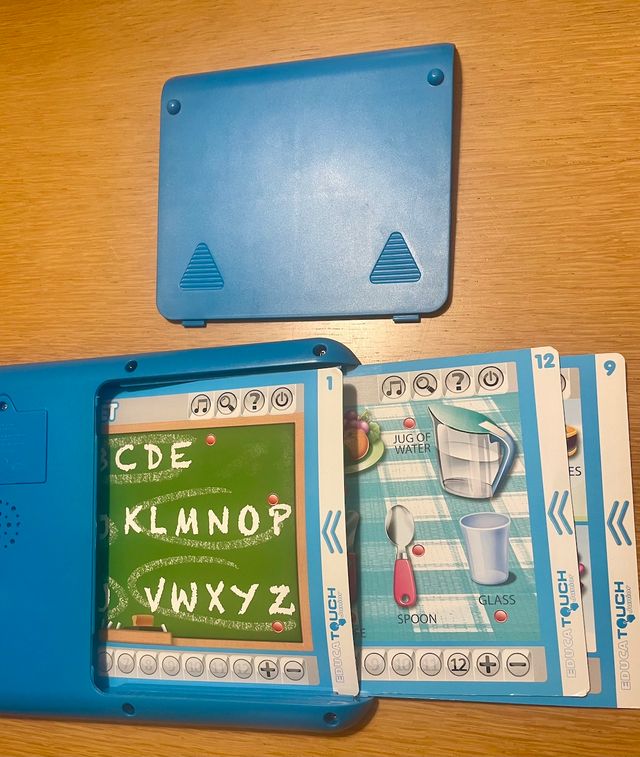 Juego tablet infantil para aprender inglés