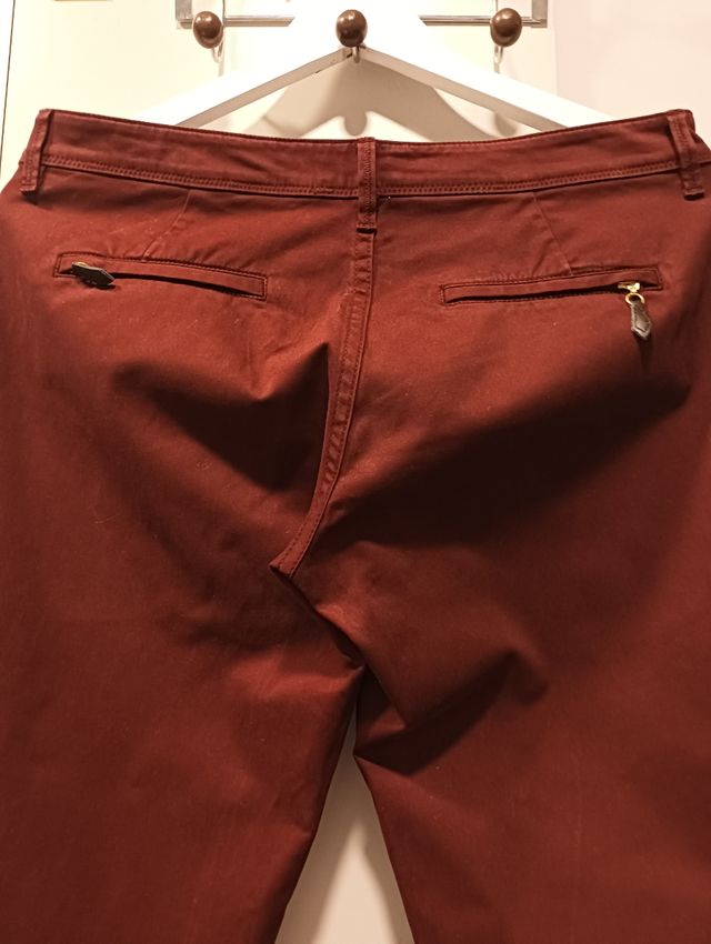Pantalón granate mujer de Massimo Dutti