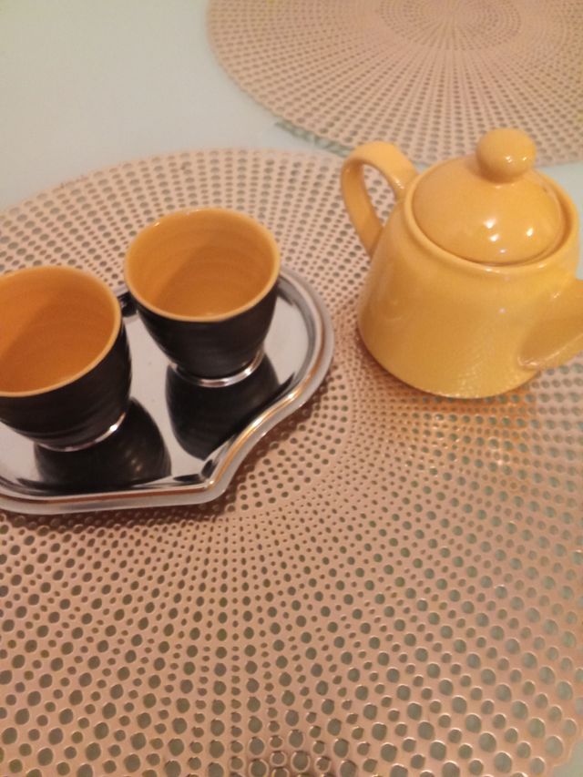 Teiera ,scodelline con vassoio nuovo