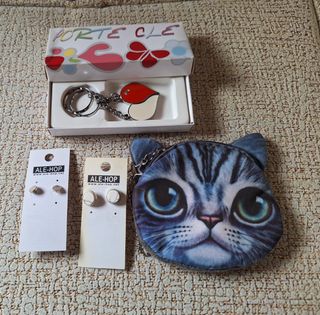 Pendientes, monedero...