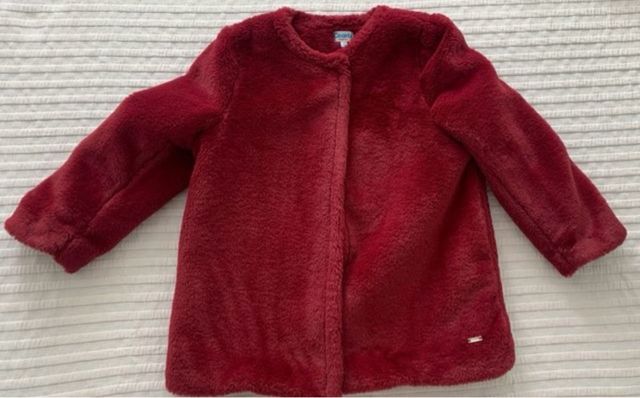 Cappotto in pelliccia bordeaux per bambina