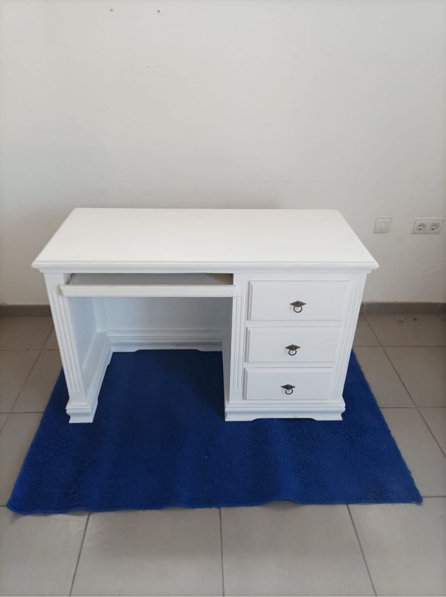 Escritorio de madera maciza