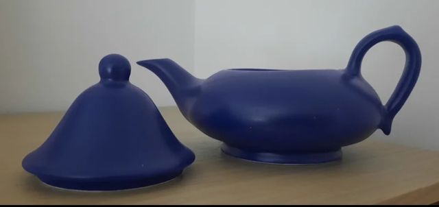 Tetera azul marroquí