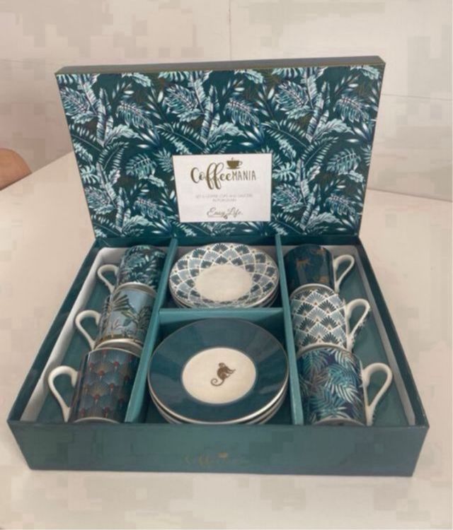 Juego de tazas y platos de porcelana. ¡NUEVO!