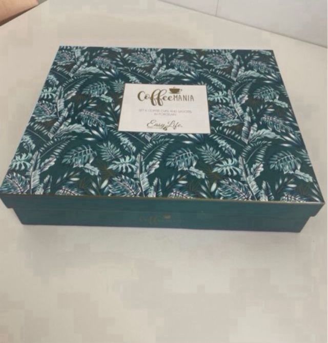 Juego de tazas y platos de porcelana. ¡NUEVO!