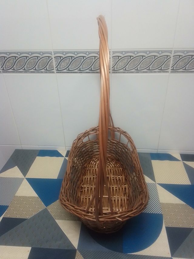 Cesta de mimbre