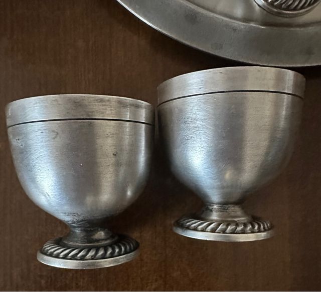 Vintage Russa vassoio con 6 bicchieri. USSR