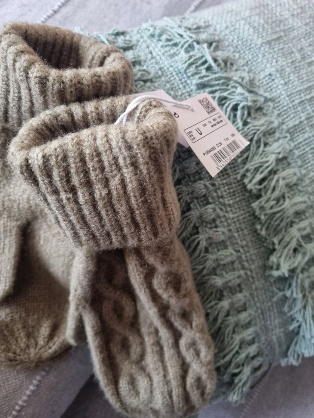 Conjunto gorro y manoplas Milano