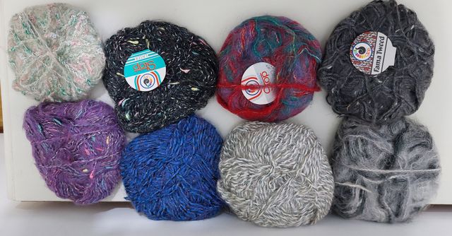 LOTE DE 8 MADEJAS LANA STOP