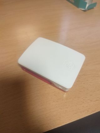 Carcasa oficial Raspberry pi 4