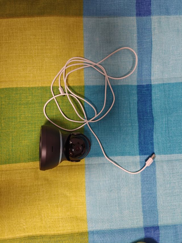 Cámara Yi Dome 1080p motorizada