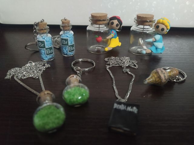 Collares y llaveros