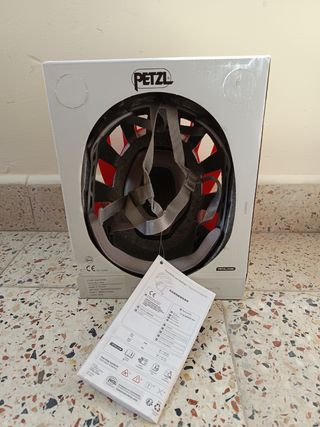 Casco de escalada.