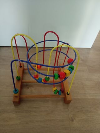 juego didáctico estimula la mente niño a