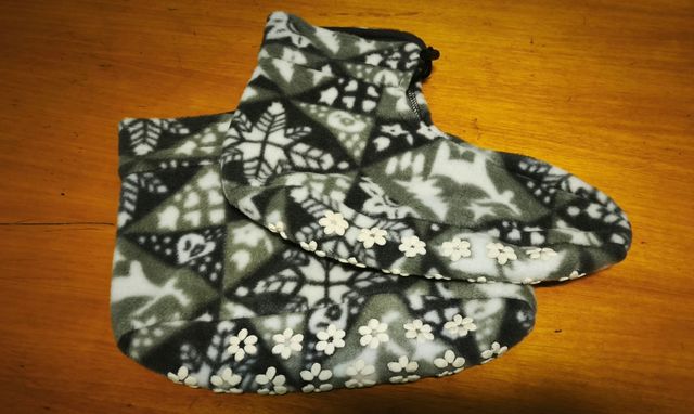 Zapatillas antideslizantes de franela. A estrenar.