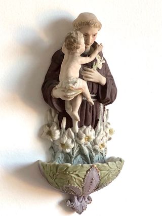 Benditera San Antonio porcelana biscuit.