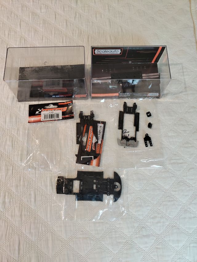 LOTE SCALEAUTO CAJAS CHASIS ETC