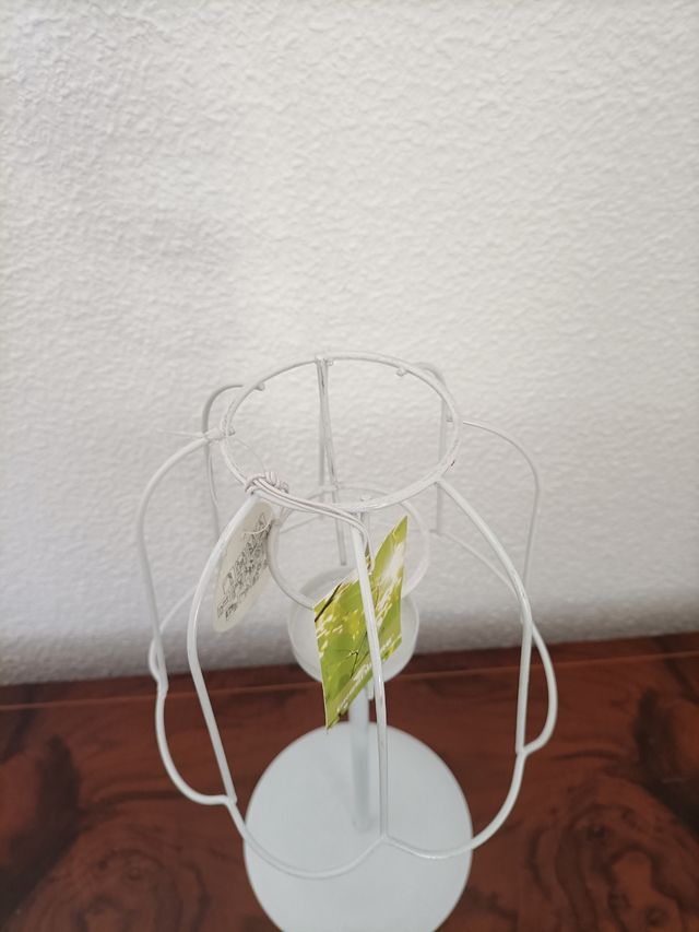 Porta velas con forma de lámpara