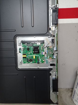 Despiece TV hisense 55E77KQ