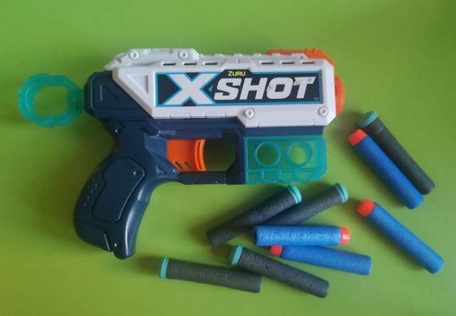 Gioco pistola nerf