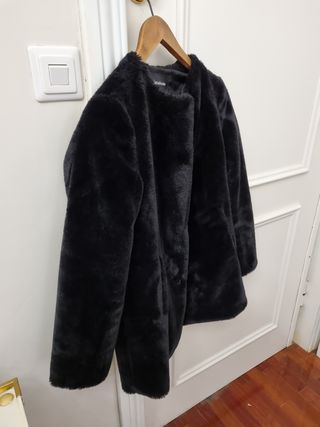 Chaquetón pelo negro para Nochevieja