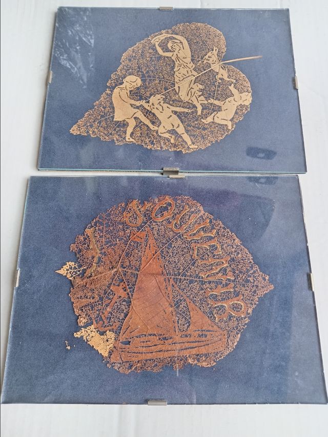 Quadretti incisione su foglie