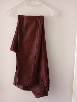 Pantalon burdeos
