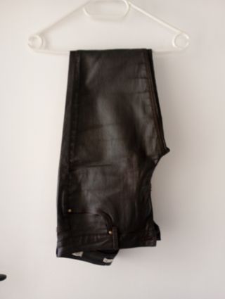 Pantalon negro