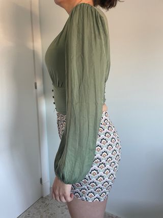 Crop top manga larga verde