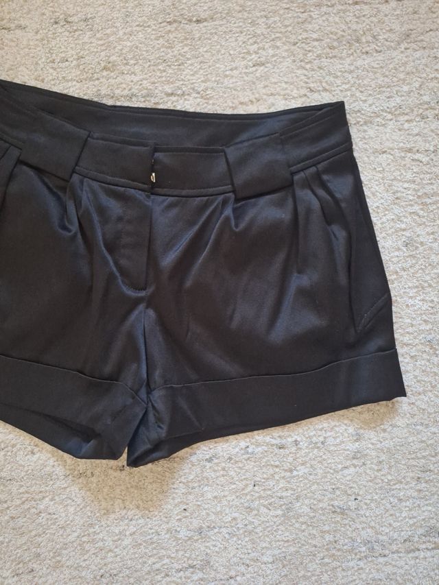 short fiesta mujer negro raso