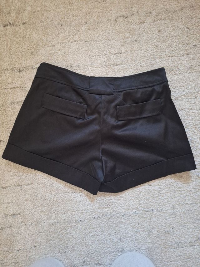 short fiesta mujer negro raso