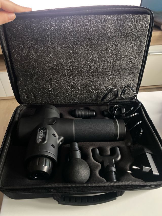 Pistola de masaje muscular Abox nueva