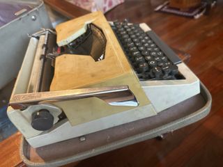 Máquina escribir antigua Erika
